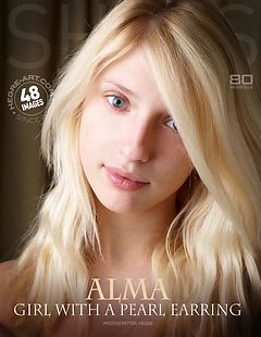 Alma girl with a pearl earring